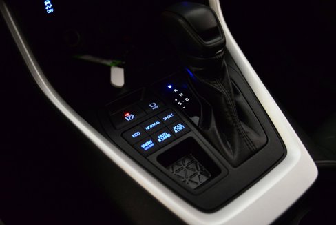 Used 2021 Toyota RAV4 XLE image 14