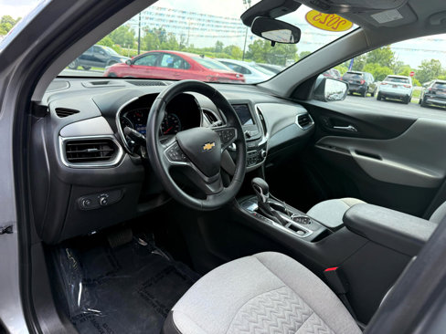 Used 2023 Chevrolet Equinox LT w/ Driver Convenience Package image 14