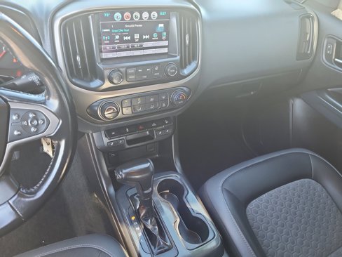 Used 2018 Chevrolet Colorado Z71 image 12