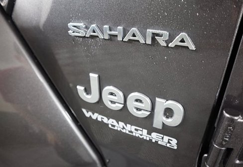 Used 2019 Jeep Wrangler Unlimited Sahara image 9