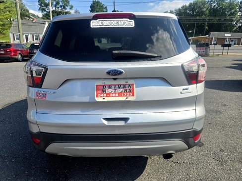 Used 2017 Ford Escape SE image 8