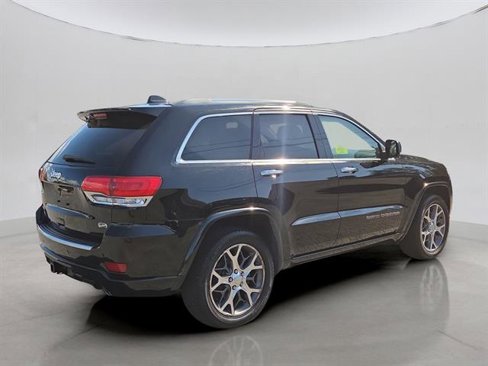 Used 2020 Jeep Grand Cherokee Overland image 3