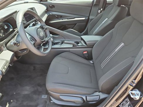 New 2025 Hyundai Elantra Sport image 9
