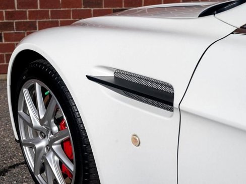 Used 2015 Aston Martin V8 Vantage Roadster image 30
