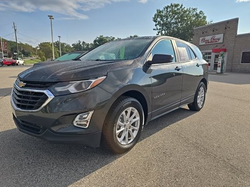 Used 2020 Chevrolet Equinox LS w/ LS Convenience Package image 2
