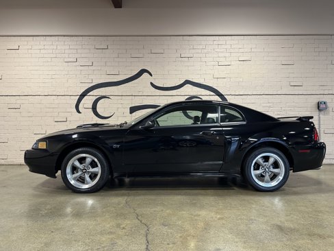Used 2001 Ford Mustang GT image 10