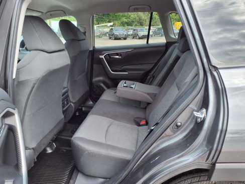 Used 2022 Toyota RAV4 XLE image 11