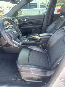 Used 2024 Jeep Compass Latitude w/ Convenience Group image 11