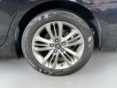 Used 2017 Toyota Camry SE image 28