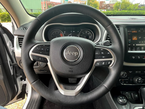 Used 2018 Jeep Cherokee Trailhawk w/ Quick Order Package 27L image 22