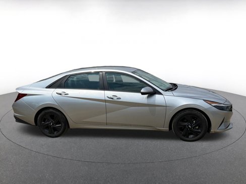 Used 2023 Hyundai Elantra SEL image 15