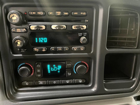 Used 2005 Chevrolet Avalanche Z71 w/ Sun And Sound Package image 20