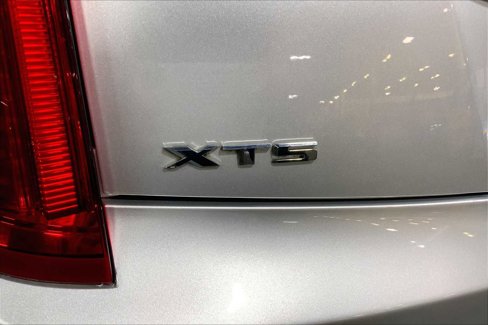Used 2015 Cadillac XTS Luxury image 9
