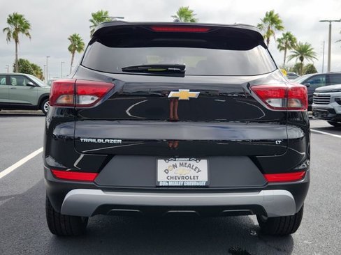 Used 2023 Chevrolet TrailBlazer LT w/ Convenience Package image 6