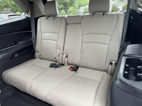 Used 2018 Honda Pilot Touring image 9