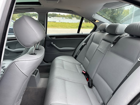 Used 2003 BMW 325xi Sedan image 18
