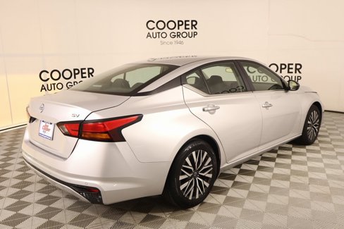 Used 2024 Nissan Altima 2.5 SV image 19