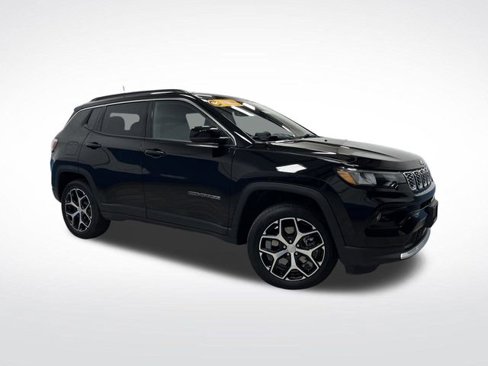 Used 2024 Jeep Compass Limited image 39