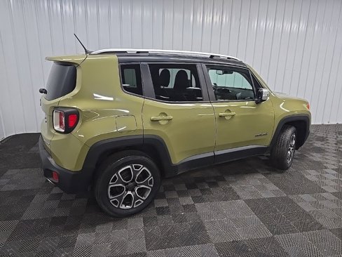 Used 2015 Jeep Renegade Limited image 8