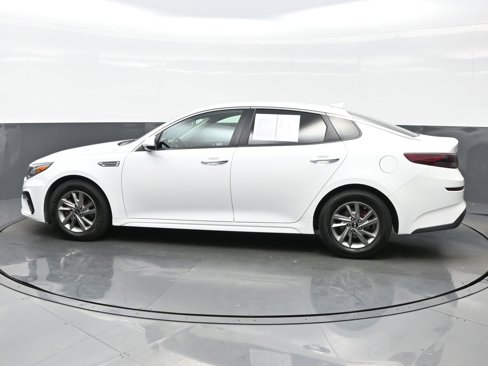 Used 2020 Kia Optima LX image 3