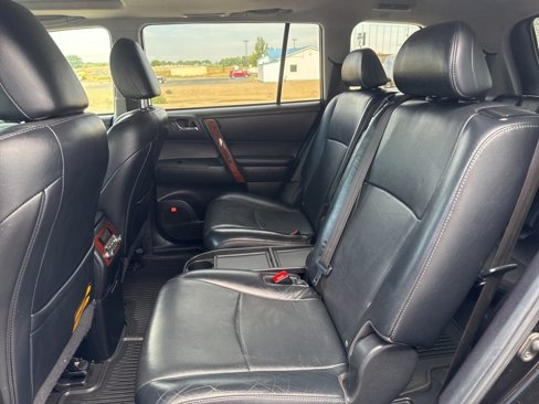 Used 2013 Toyota Highlander Limited image 28