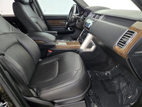 Used 2018 Land Rover Range Rover HSE image 3
