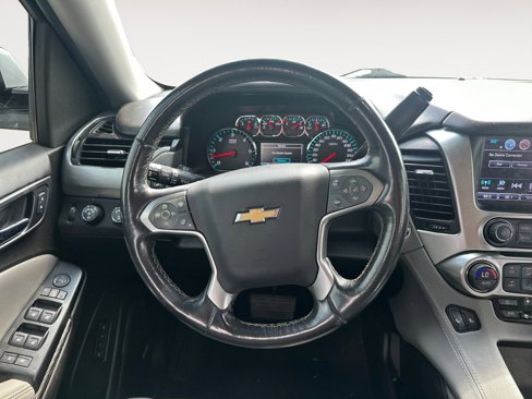 Used 2018 Chevrolet Suburban LT image 12
