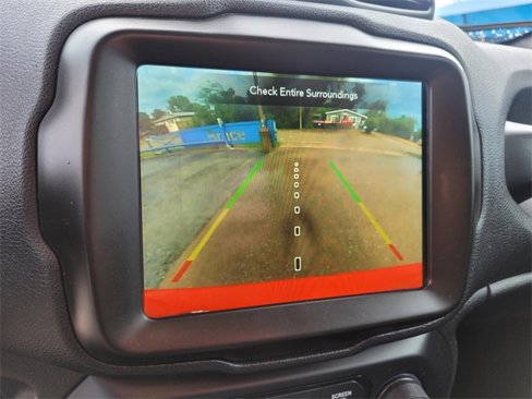 Used 2023 Jeep Renegade Latitude image 20