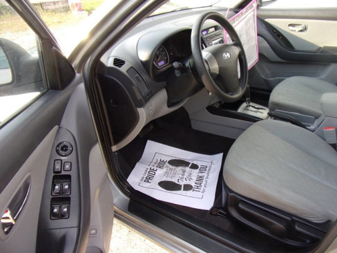 Used 2010 Hyundai Elantra GLS image 2