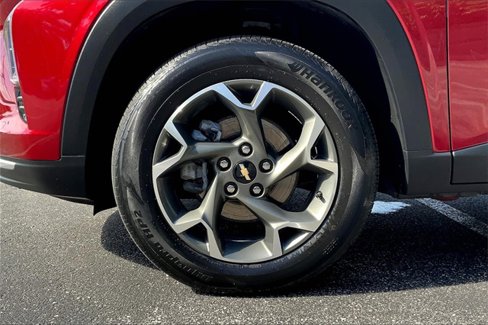 Used 2024 Chevrolet Trax LT w/ Driver Confidence Package image 9