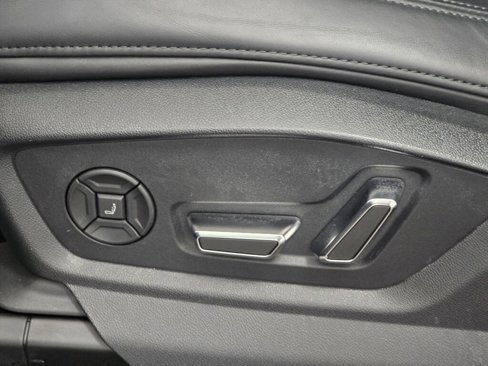 Used 2023 Audi Q7 3.0T Prestige image 34