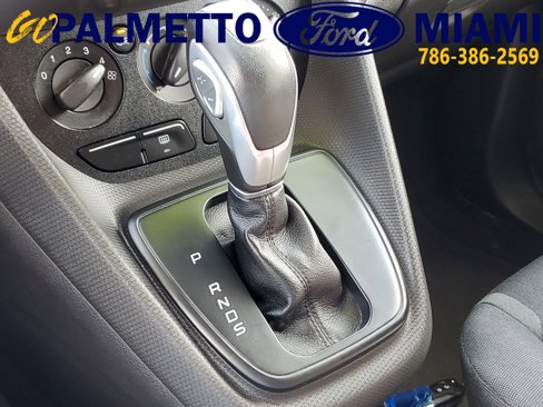 Used 2017 Ford Transit Connect XLT image 28