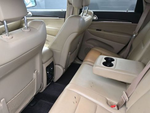 Used 2018 Jeep Grand Cherokee Limited image 13