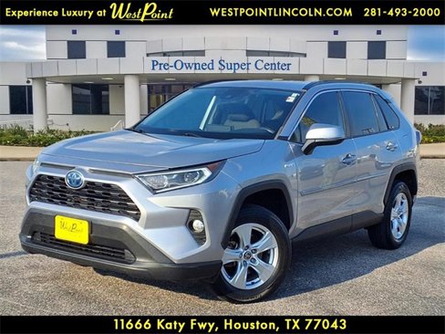 Used 2021 Toyota RAV4 XLE image 1