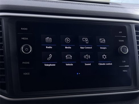 Used 2020 Volkswagen Atlas Cross Sport SE image 25