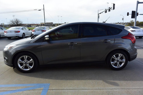 Used 2014 Ford Focus SE image 2