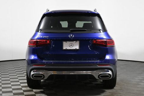 Used 2021 Mercedes-Benz GLB 250 4MATIC image 9