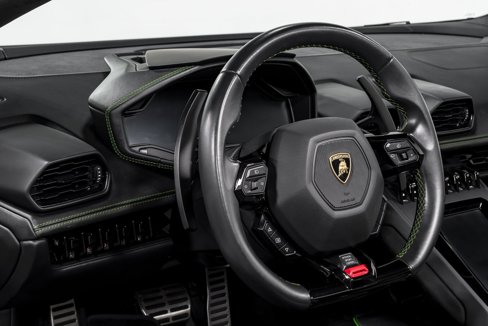 Used 2022 Lamborghini Huracan EVO image 13