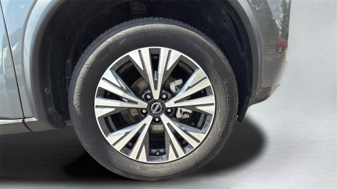 Used 2023 Nissan Rogue SV image 18