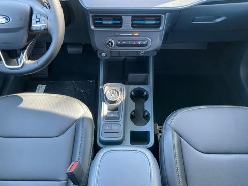 New 2025 Ford Maverick Lobo image 28