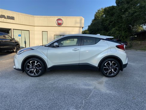 Used 2021 Toyota C-HR XLE image 6