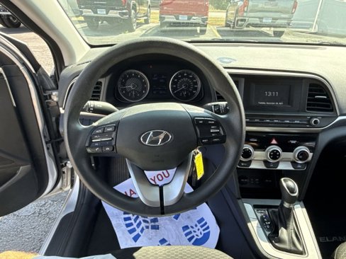 Used 2019 Hyundai Elantra SE w/ Cargo Package image 11