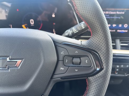 New 2025 Chevrolet Trax RS w/ Sunroof Package image 30