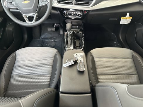 New 2025 Chevrolet Trax LT w/ Driver Confidence Package image 20