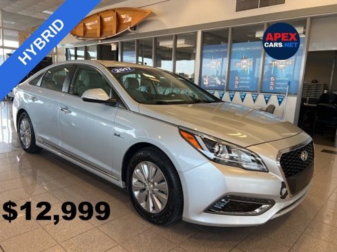 Used 2017 Hyundai Sonata SE image 1