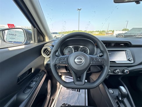 New 2025 Nissan Kicks Play S image 14