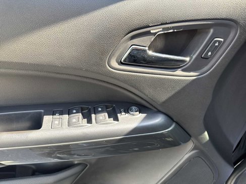 Used 2015 GMC Canyon SLE image 17