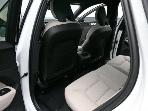 New 2026 Volvo XC60 B5 Core w/ Climate Package image 31