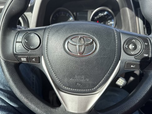 Used 2017 Toyota RAV4 LE image 30