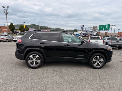 Used 2022 Jeep Cherokee Limited image 7